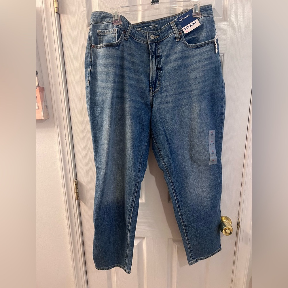 Old Navy Women's Straight Leg Jeans in Blue
